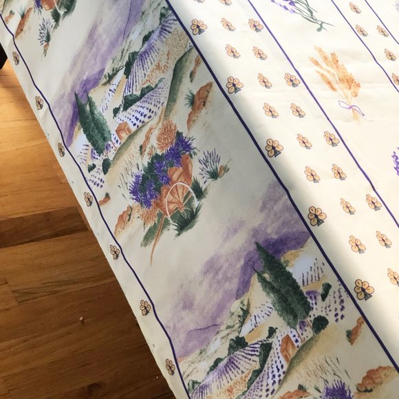 NWOT Large Vintage Table Cloth - Picture 5 of 6